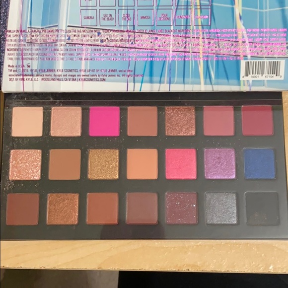 SIPPING PRETTY KYLIE EYESHADOW PALETTE USED - Picture 2 of 4